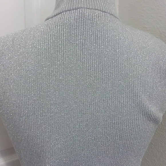 CABLE & GAUGE BEDAZZLED HOLIDAY SHIRT - Picture 4 of 5